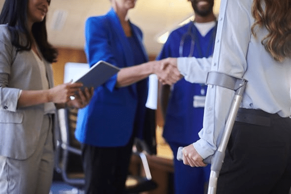 Personal Injury Cases: Examples Of Proximate Cause 1 Lawyer meeting with client