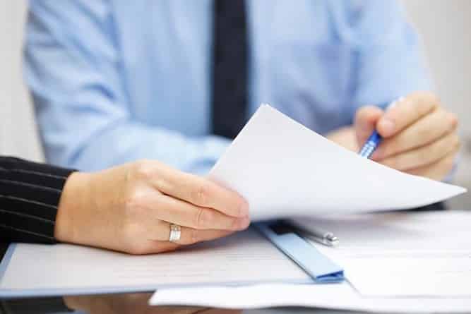 reviewing-personal-injury-paperwork