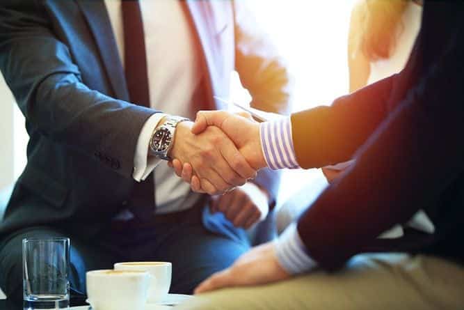 10 Tips For Making The Most Of Alternative Dispute Resolution 2 Settlement-handshake-at-injury-resolution-session