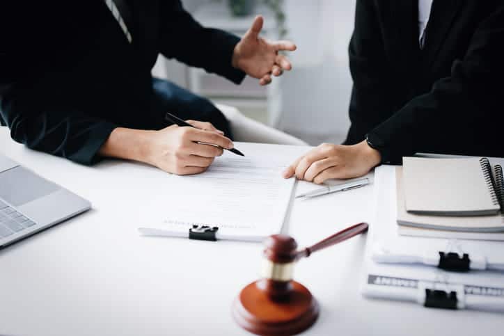 Aventura Personal Injury Lawyer 1 A personal injury attorney discussing a case with a client.
